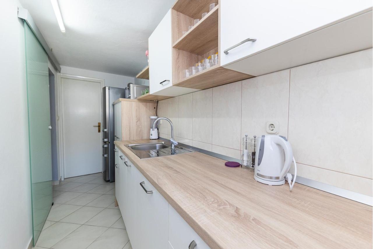 Happy Home Apartment 扎达尔 外观 照片