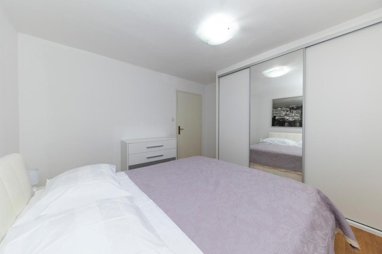 Happy Home Apartment 扎达尔 外观 照片