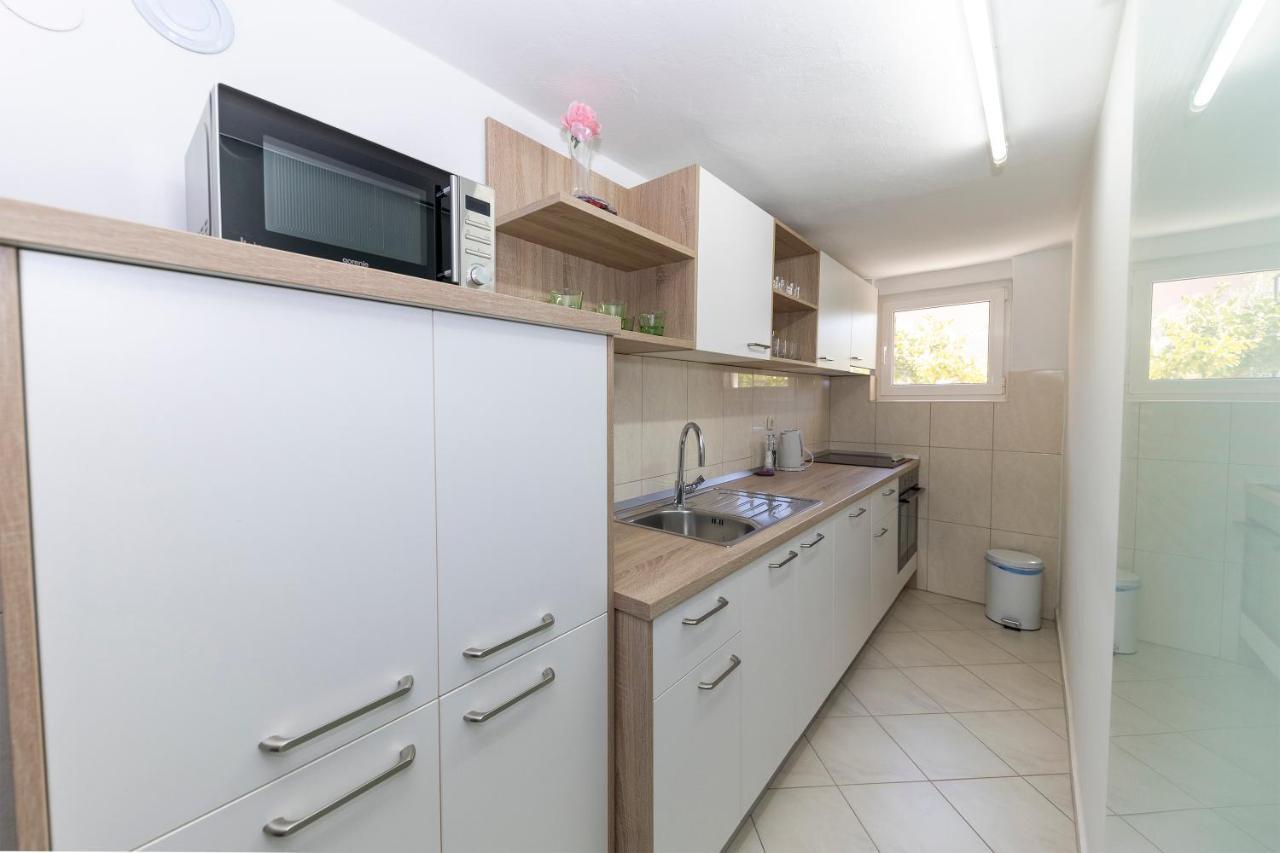 Happy Home Apartment 扎达尔 外观 照片