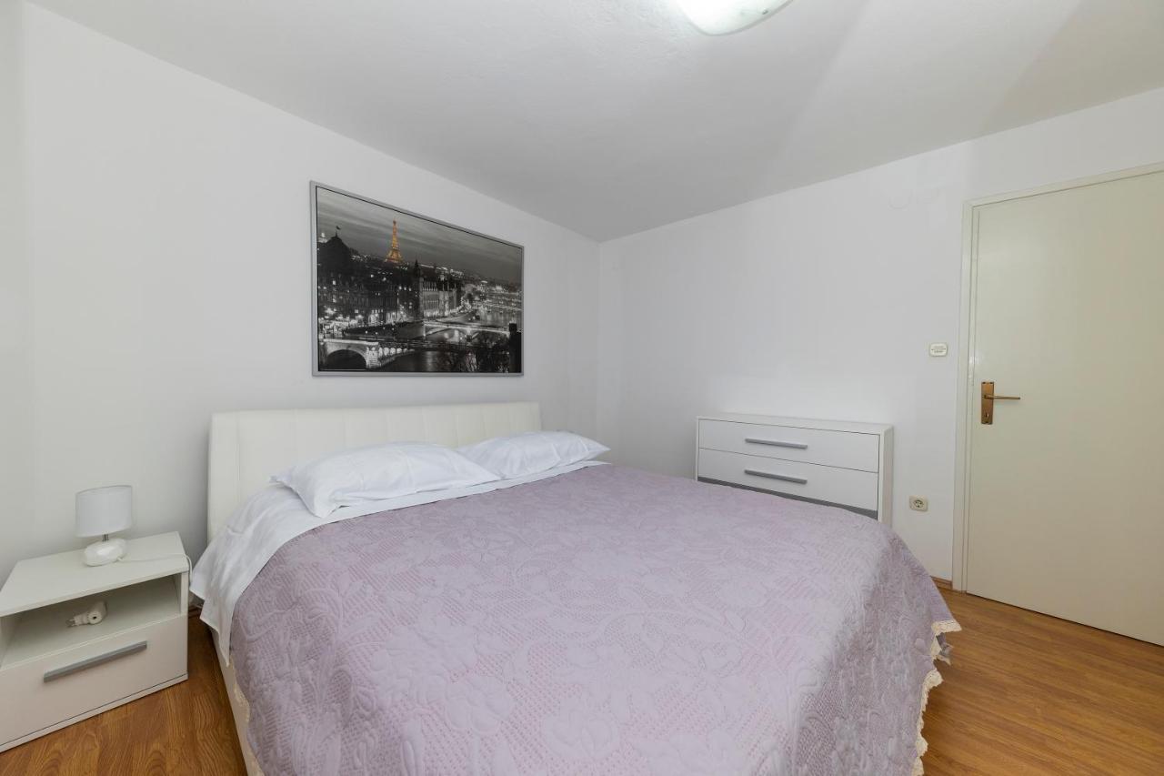 Happy Home Apartment 扎达尔 外观 照片