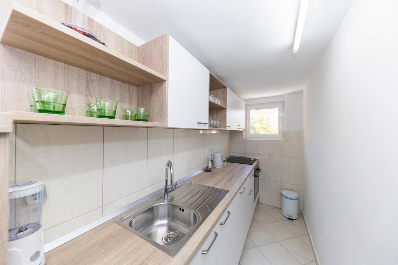 Happy Home Apartment 扎达尔 外观 照片